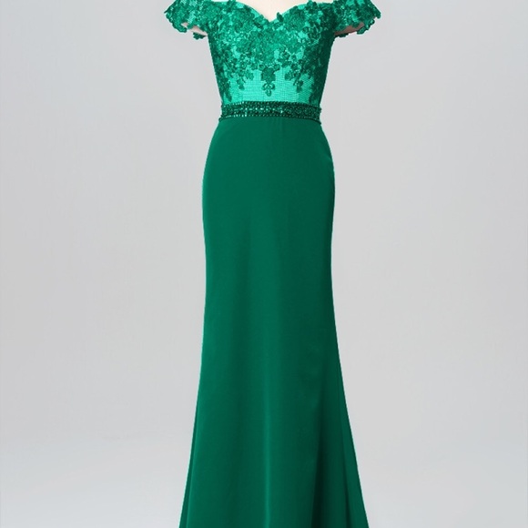 Emerald evening gown with train size 12 - Picture 2 of 8